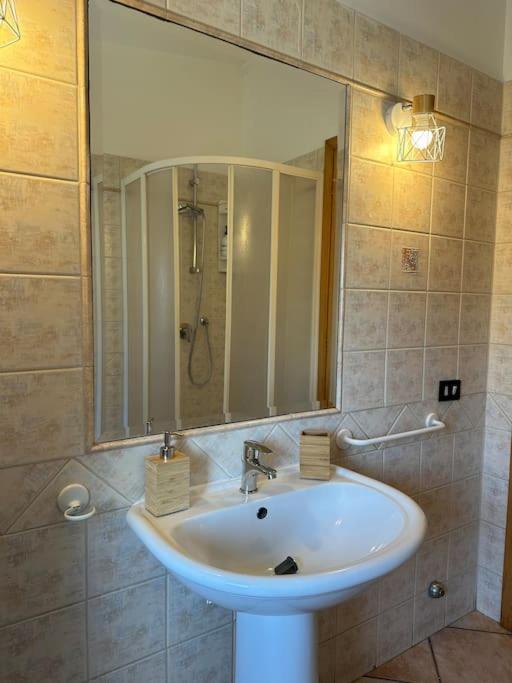 Carrie'S Home - Roma Фьюмичино Экстерьер фото